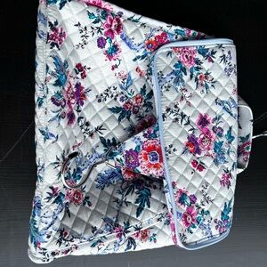 Vera Bradley Quilted Floral Hanging cosmetic case-White with Pink & Blue Flowers